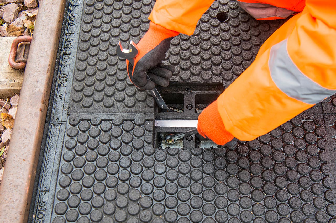Interlocking panels detailed view